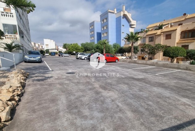 Resale - Apartment / flat -
Torrevieja - Torreblanca