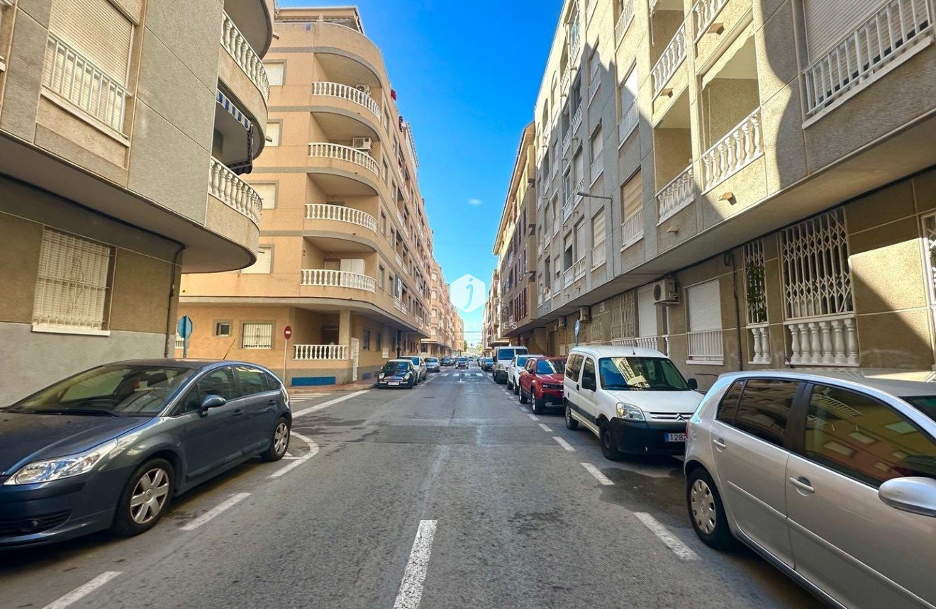 Resale - Apartment / flat -
Torrevieja - Acequion