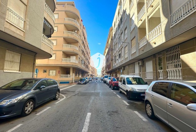 Resale - Apartment / flat -
Torrevieja - Acequion