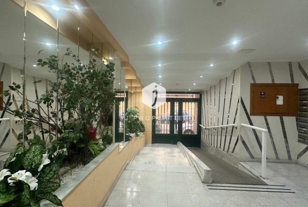 Resale - Apartment / flat -
Torrevieja - Acequion