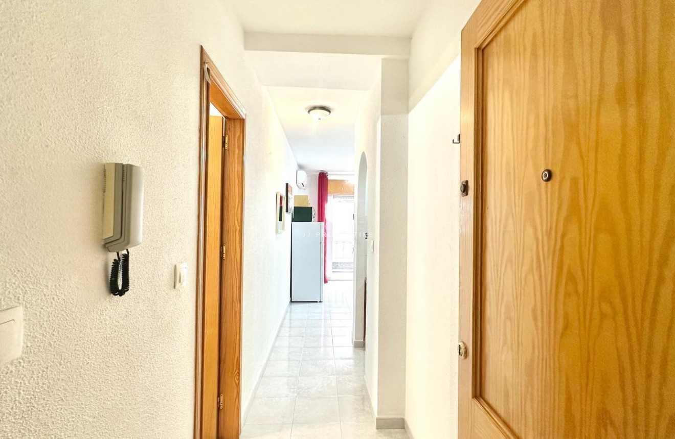 Resale - Apartment / flat -
Torrevieja - Acequion