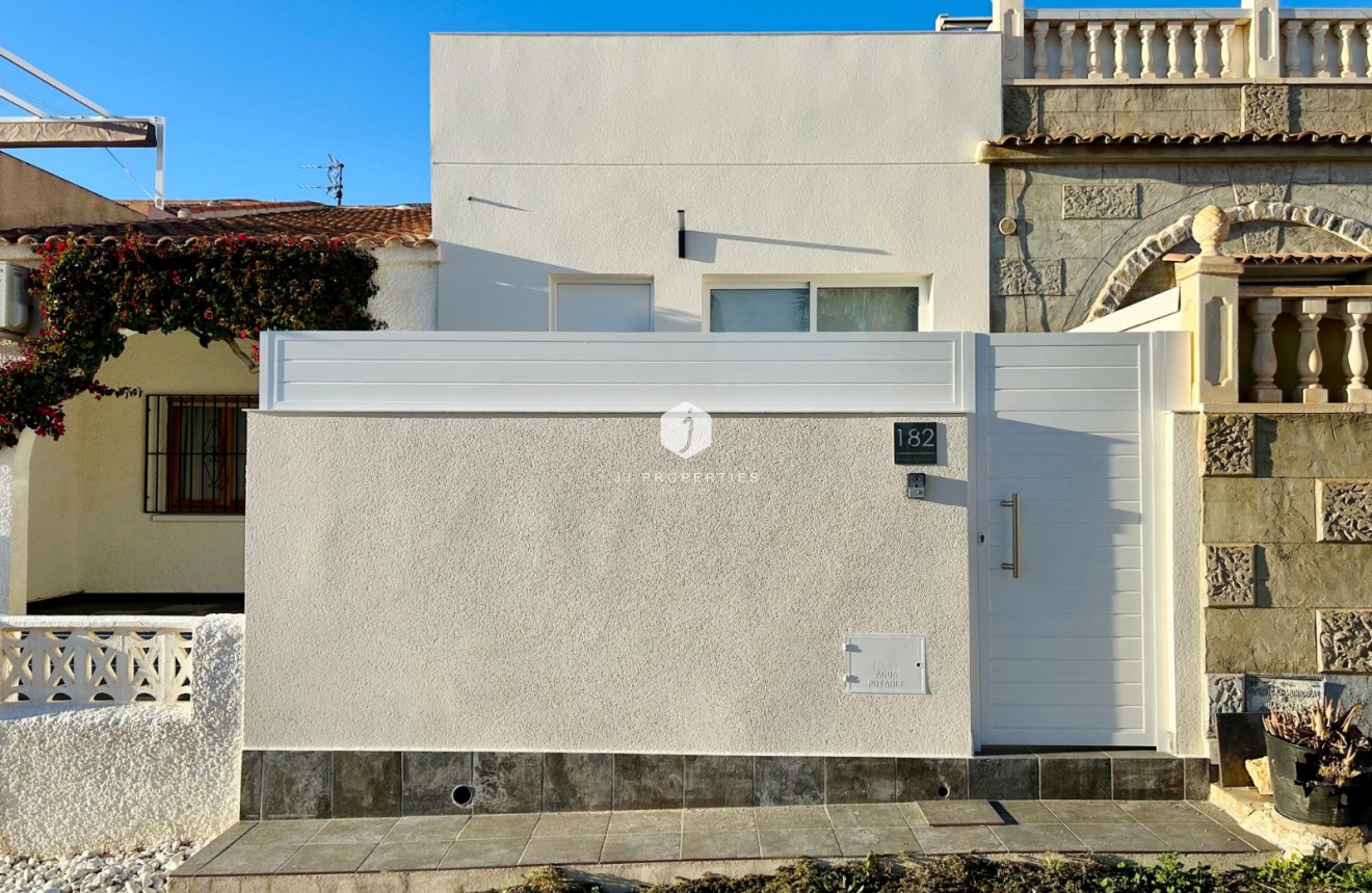 Tweedehands - Chalet -
Torrevieja - Costa Blanca