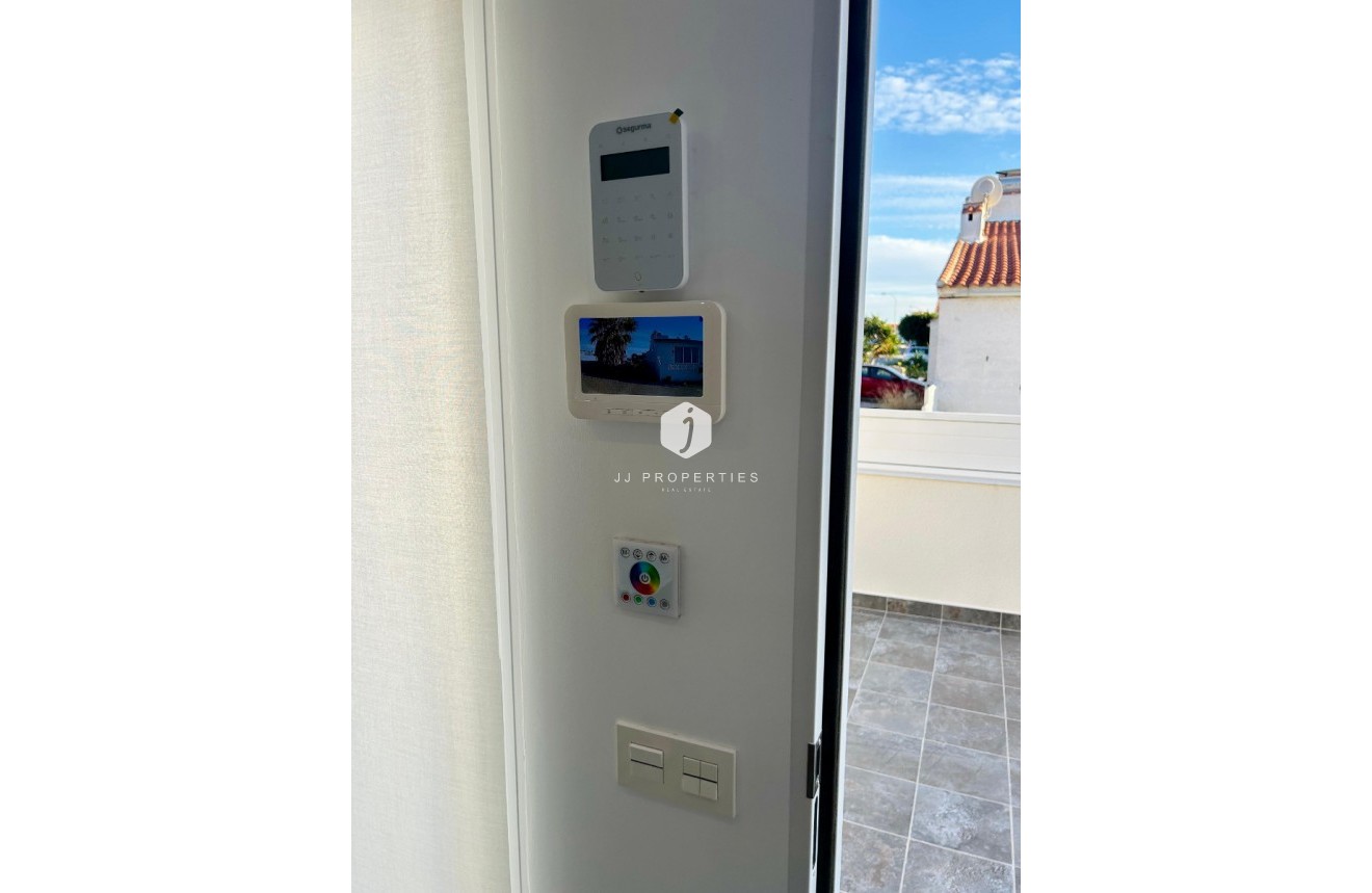 Tweedehands - Chalet -
Torrevieja - Costa Blanca