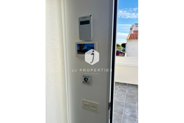 Tweedehands - Chalet -
Torrevieja - Costa Blanca