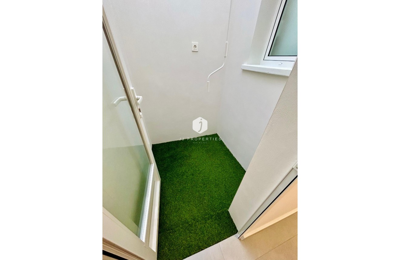 Tweedehands - Chalet -
Torrevieja - Costa Blanca