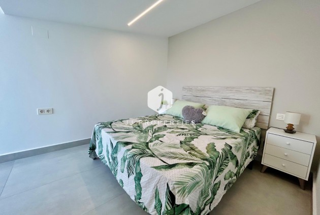 Tweedehands - Chalet -
Torrevieja - Costa Blanca