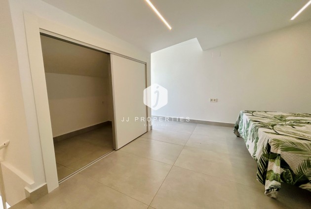 Tweedehands - Chalet -
Torrevieja - Costa Blanca