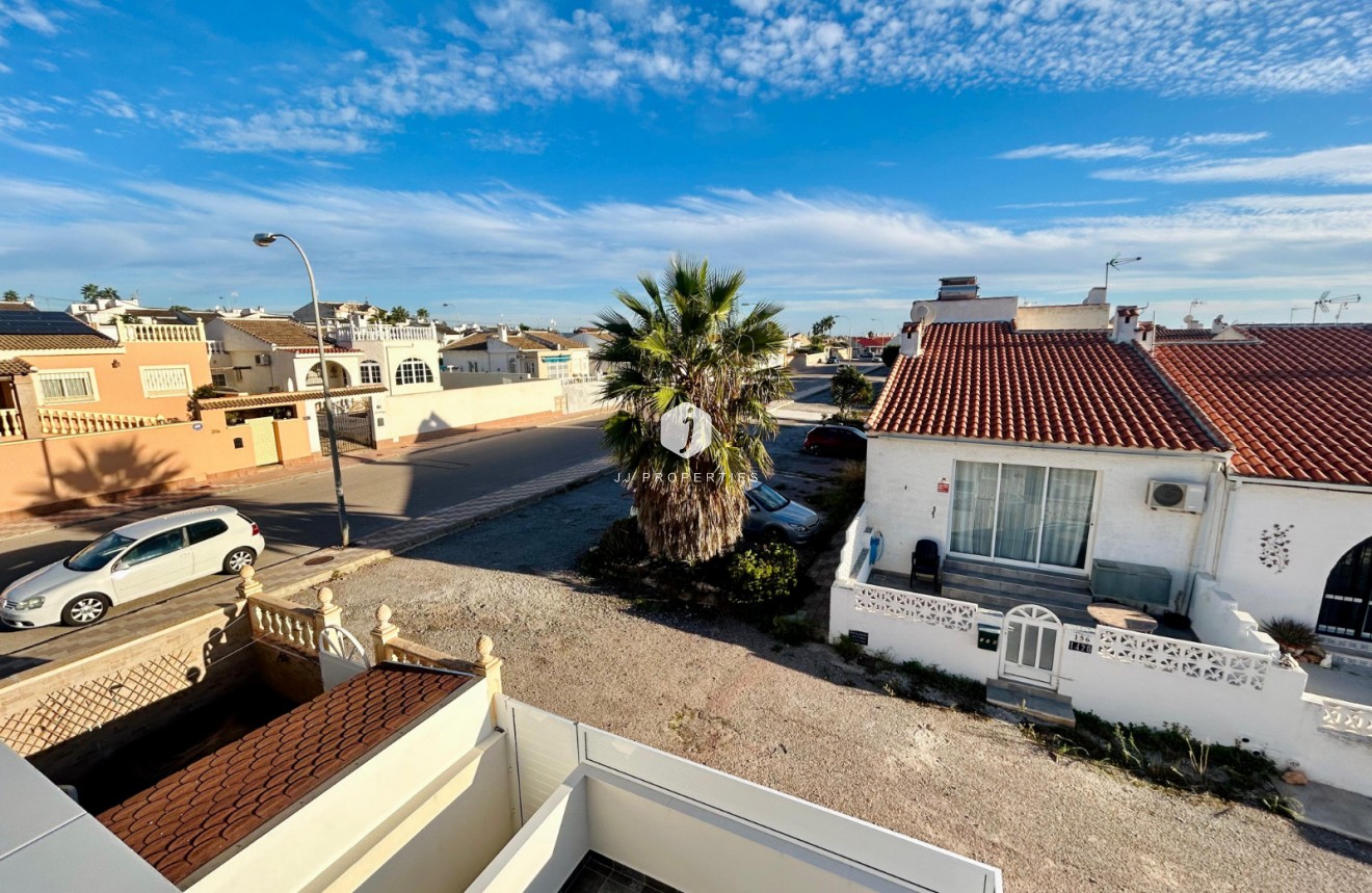 Tweedehands - Chalet -
Torrevieja - Costa Blanca