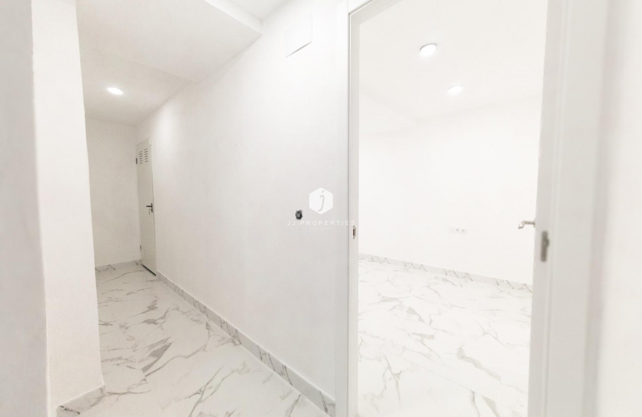 Tweedehands - Appartement / flat -
Torrevieja - Playa de los Naufragos