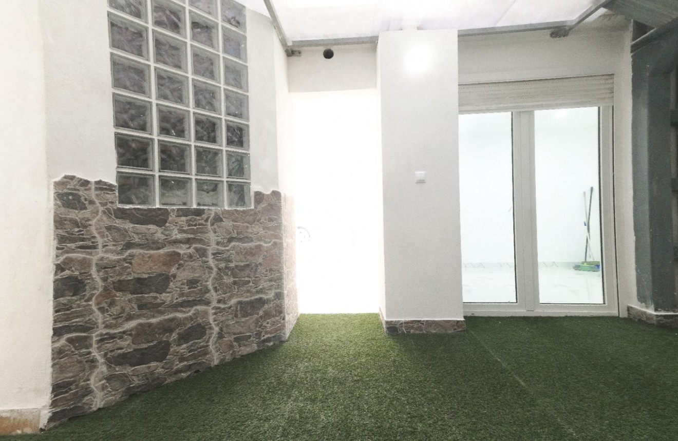 Tweedehands - Appartement / flat -
Torrevieja - Playa de los Naufragos