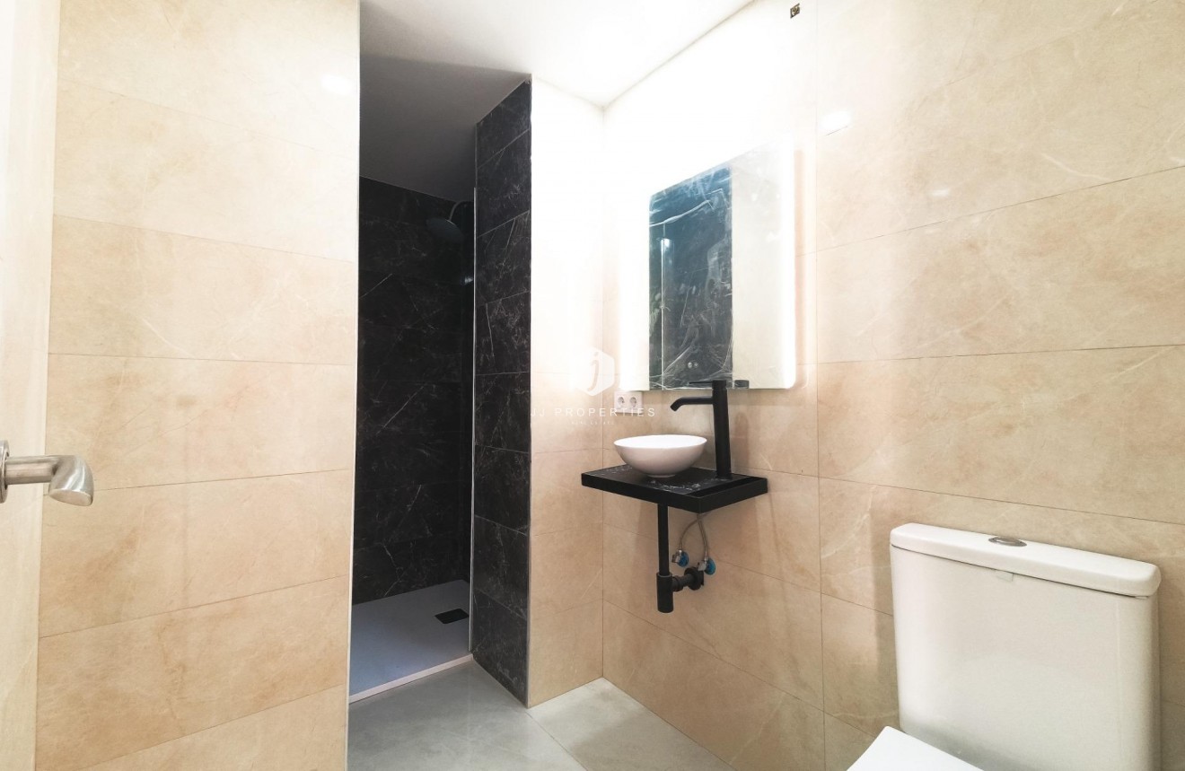 Tweedehands - Appartement / flat -
Torrevieja - Playa de los Naufragos