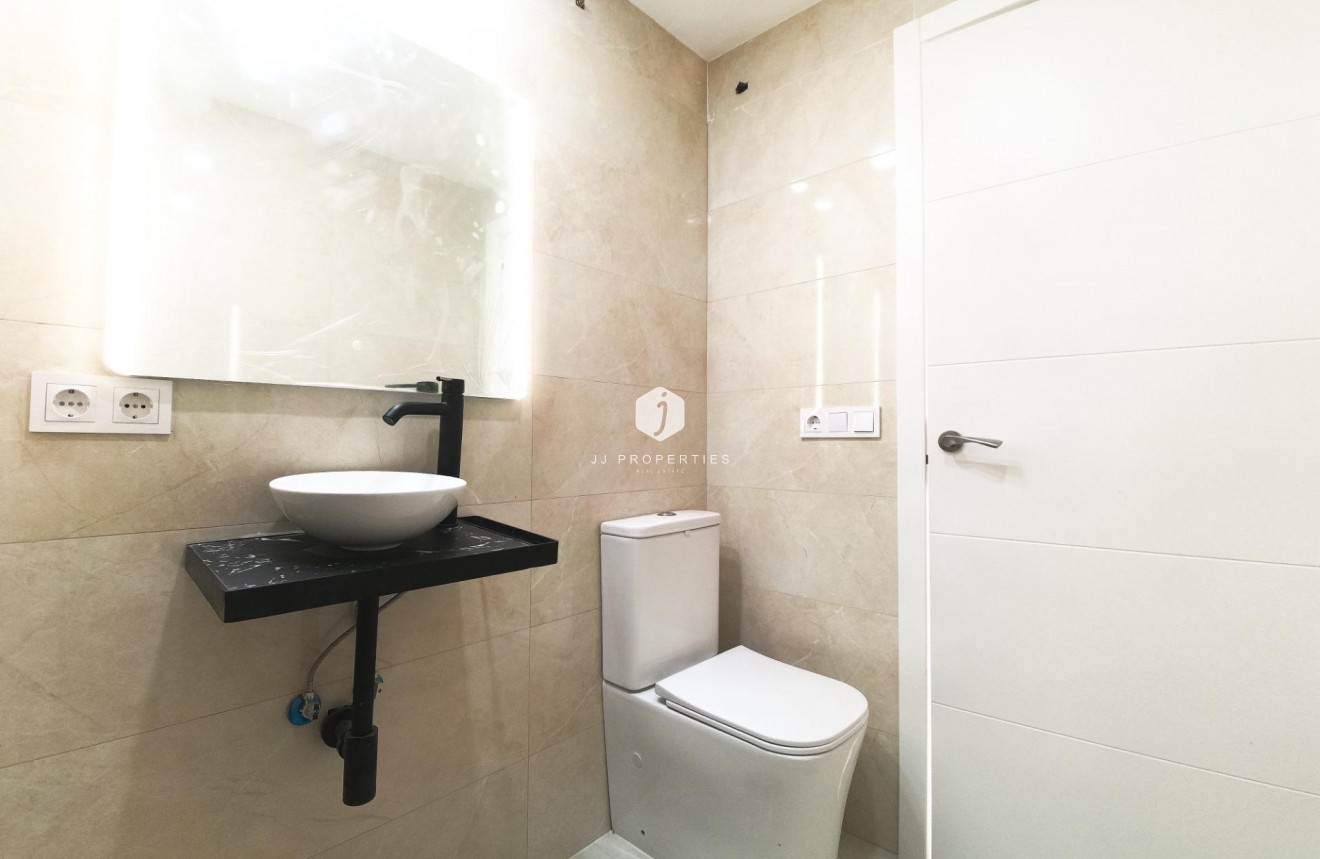 Tweedehands - Appartement / flat -
Torrevieja - Playa de los Naufragos