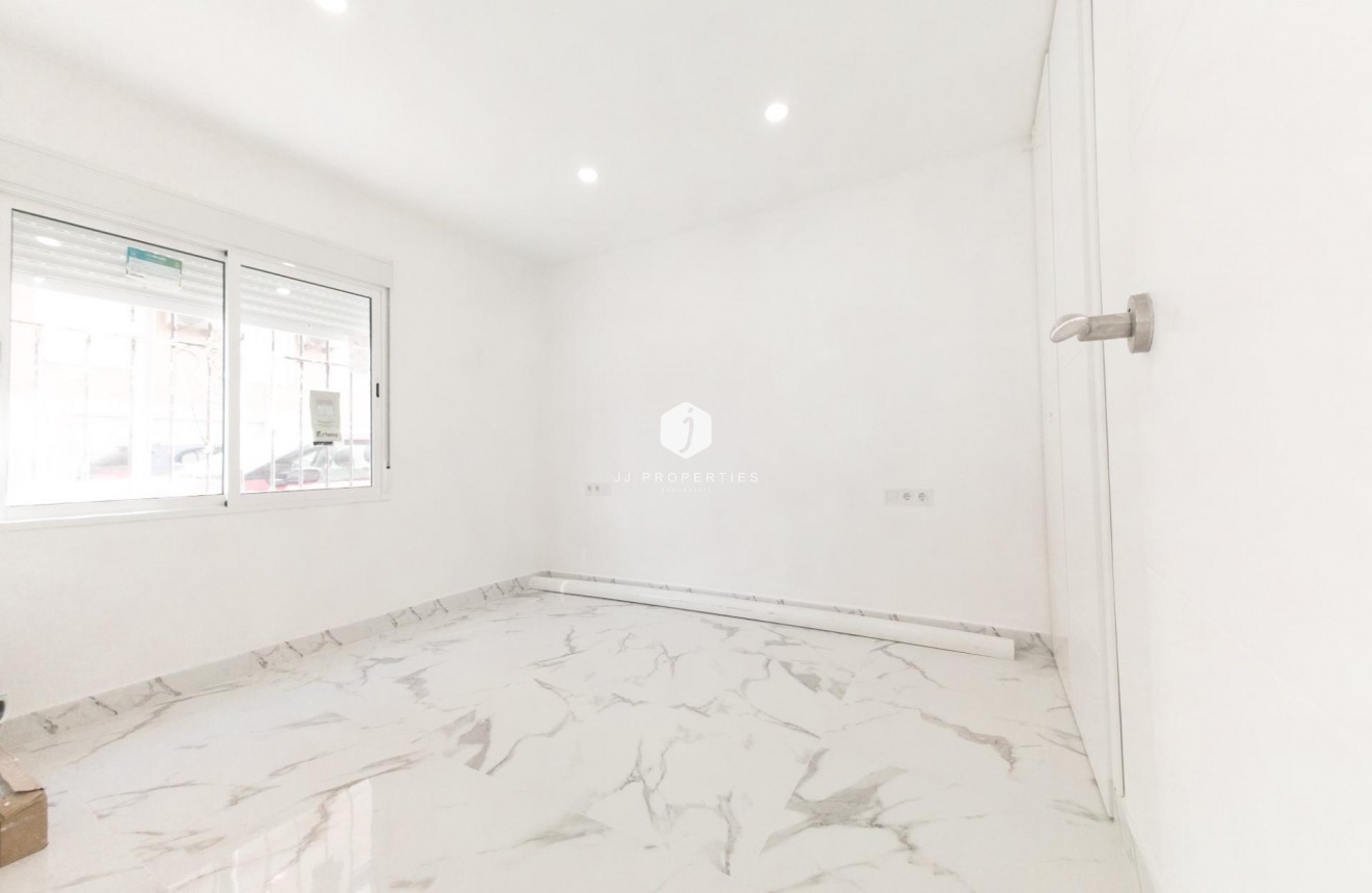 Tweedehands - Appartement / flat -
Torrevieja - Playa de los Naufragos