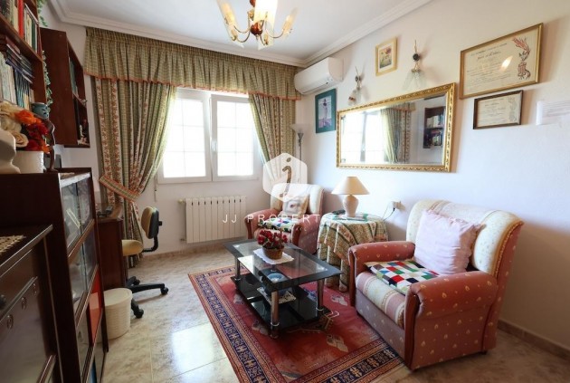 Resale - Villa -
Orihuela Costa - Costa Blanca