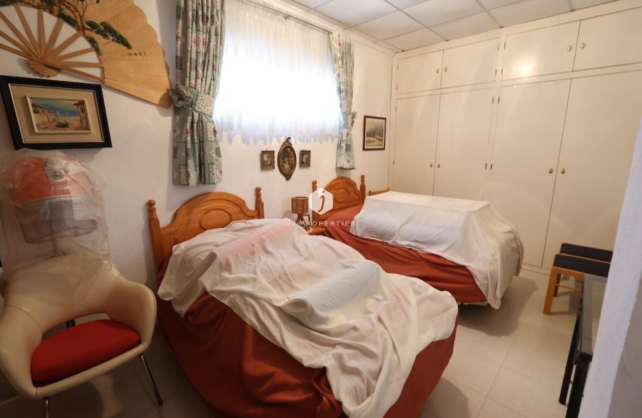 Resale - Villa -
Orihuela Costa - Costa Blanca