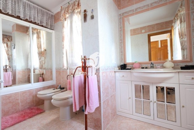 Resale - Villa -
Orihuela Costa - Costa Blanca