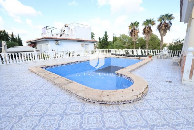 Resale - Villa -
Orihuela Costa - Costa Blanca