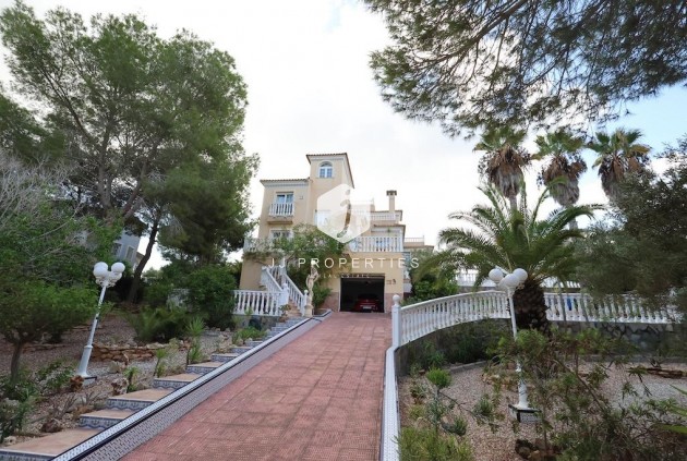 Resale - Villa -
Orihuela Costa - Costa Blanca