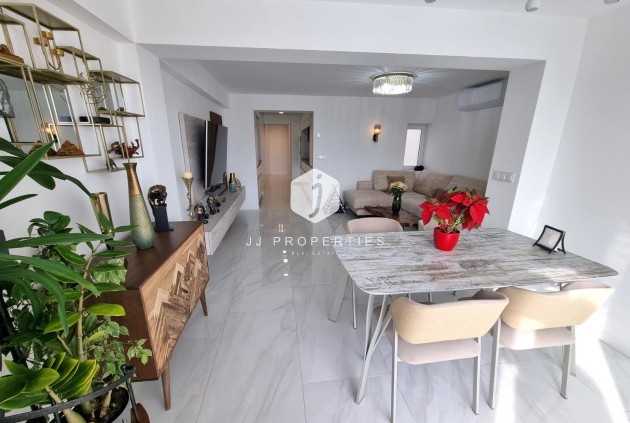 D'occasion - Appartement -
Torrevieja - Centro