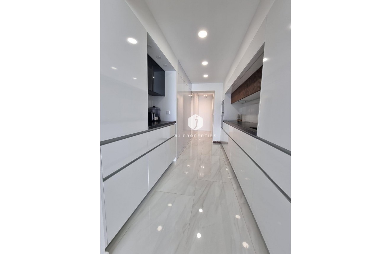 D'occasion - Appartement -
Torrevieja - Centro