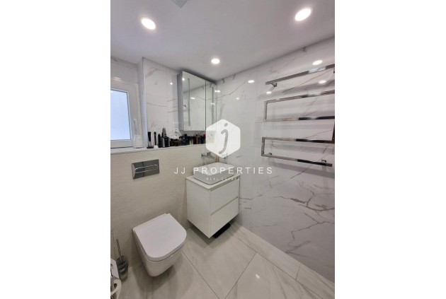 D'occasion - Appartement -
Torrevieja - Centro