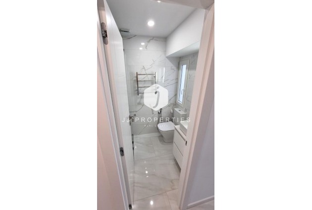 D'occasion - Appartement -
Torrevieja - Centro