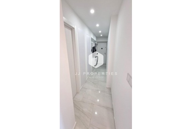 D'occasion - Appartement -
Torrevieja - Centro