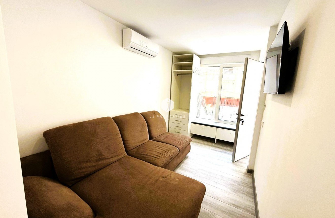 Resale - Duplex -
Torrevieja - Centro