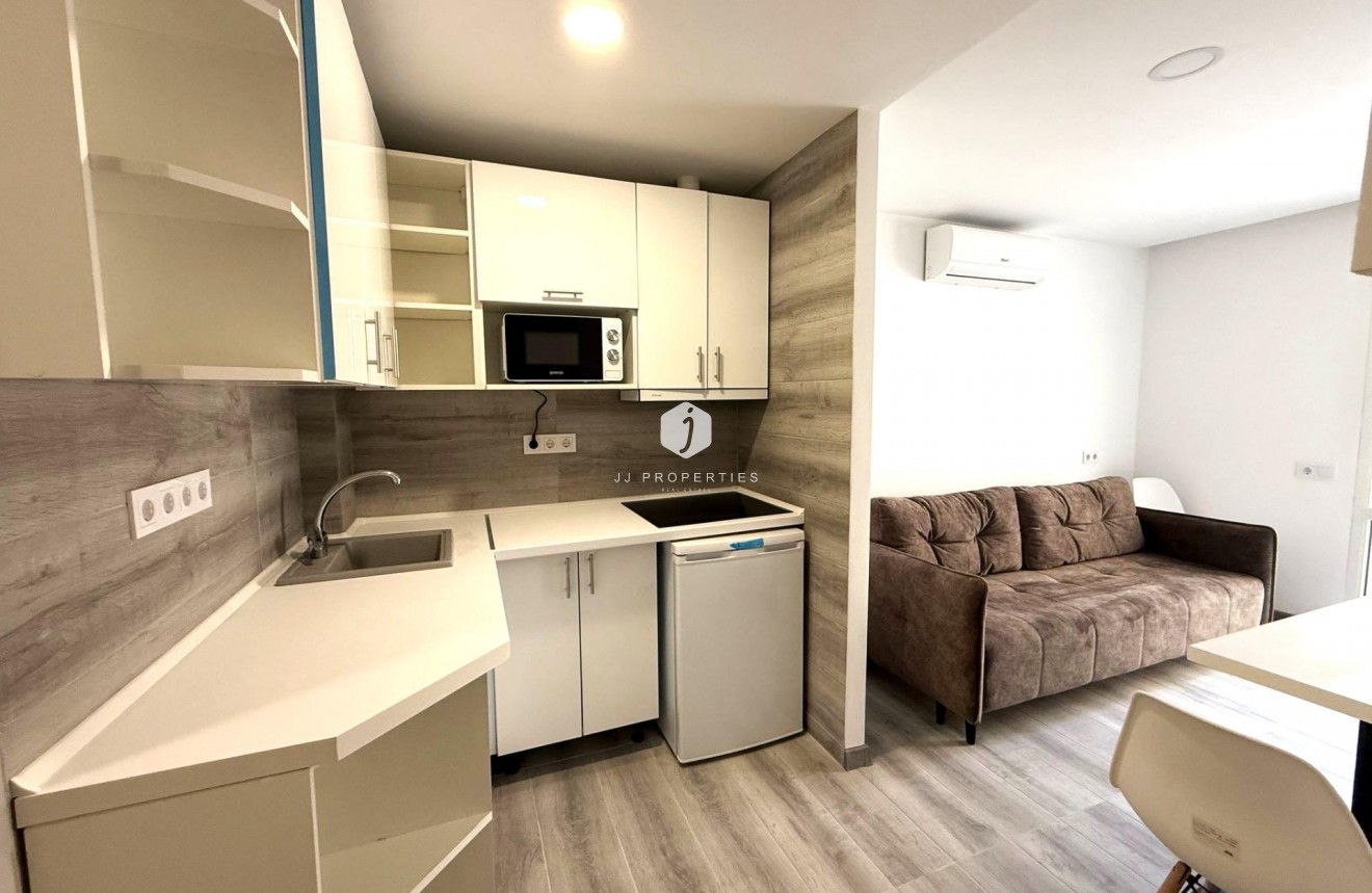 Resale - Duplex -
Torrevieja - Centro