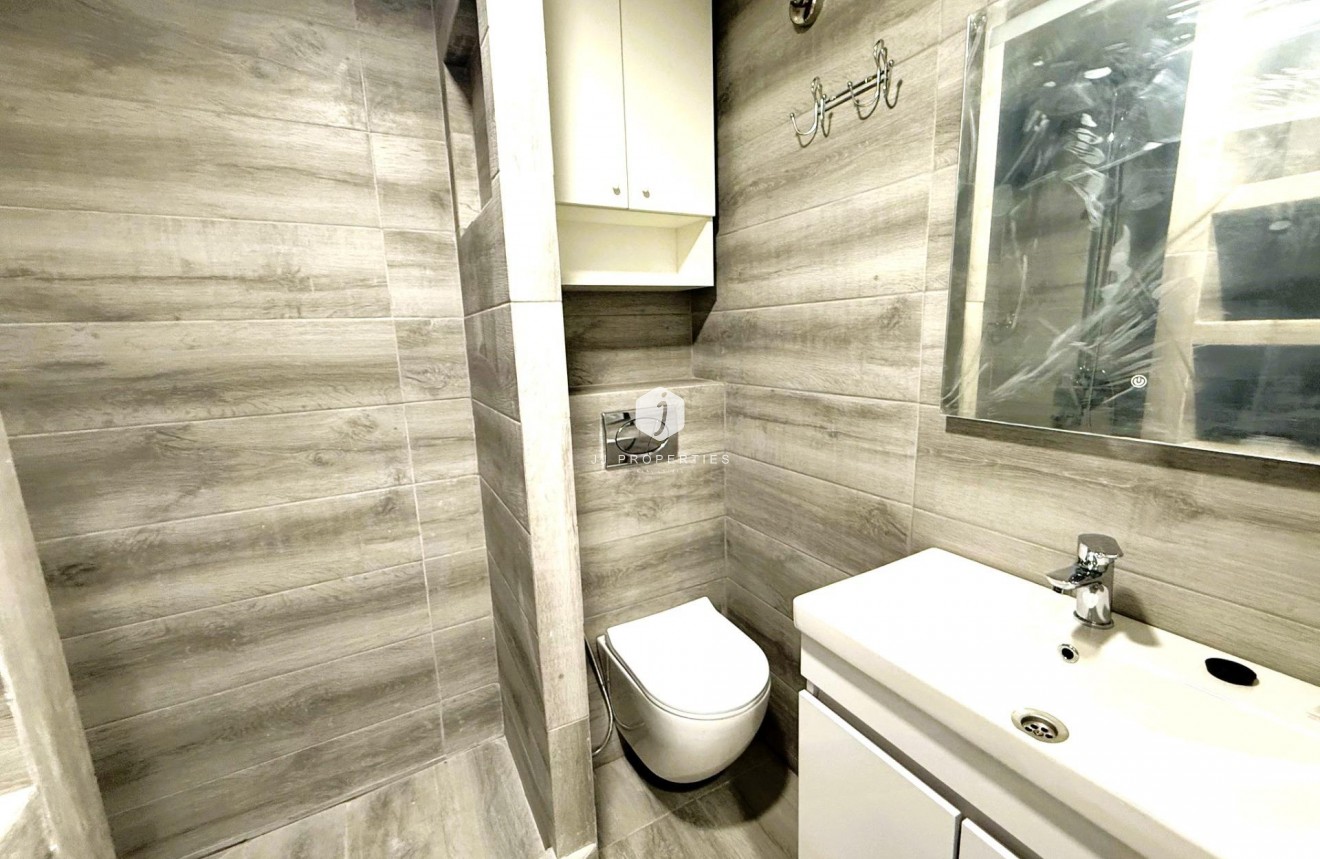 Resale - Duplex -
Torrevieja - Centro