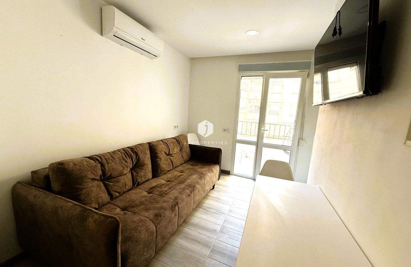 Resale - Duplex -
Torrevieja - Centro