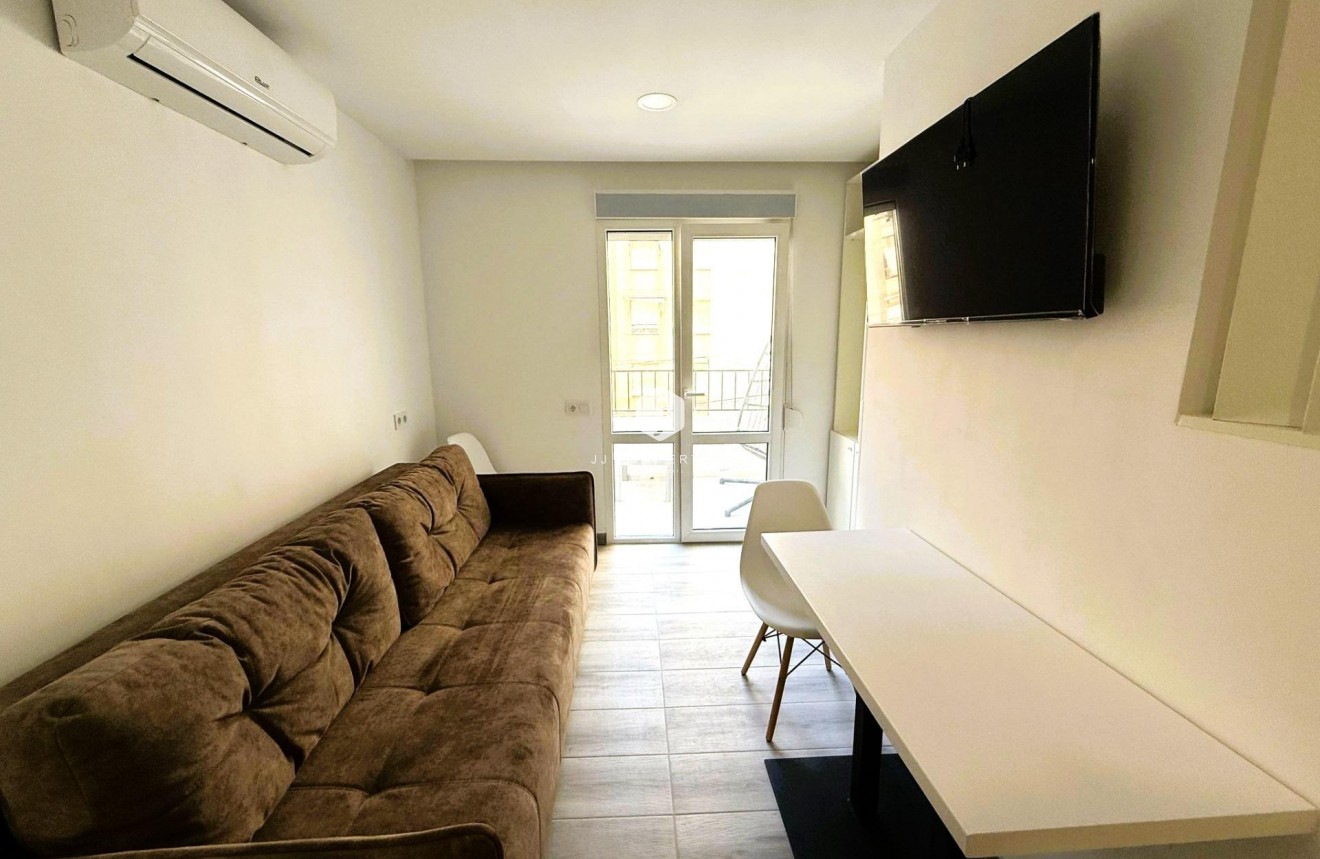 Resale - Duplex -
Torrevieja - Centro