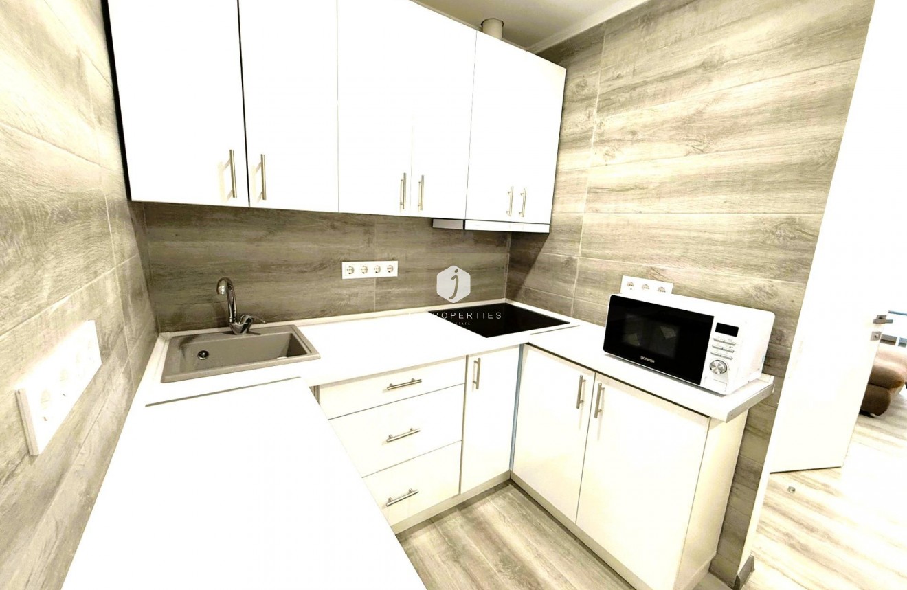 Resale - Duplex -
Torrevieja - Centro