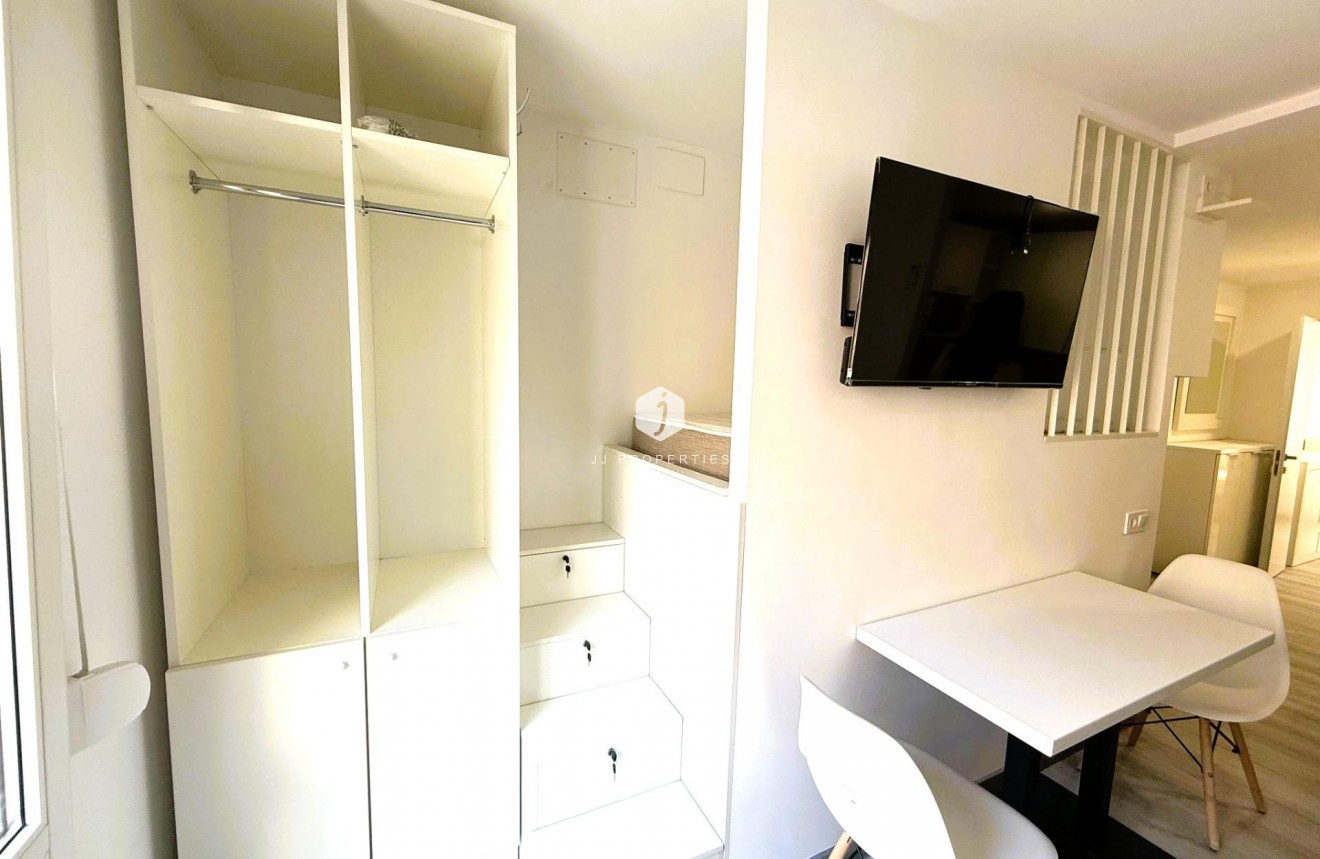 Resale - Duplex -
Torrevieja - Centro