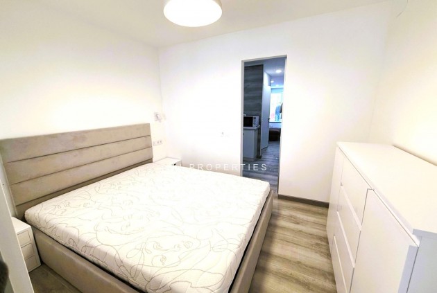 Resale - Duplex -
Torrevieja - Centro