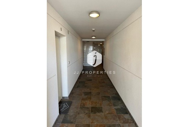 Z drugiej ręki - Mieszkanie w bloku -
Los Dolses - Inland