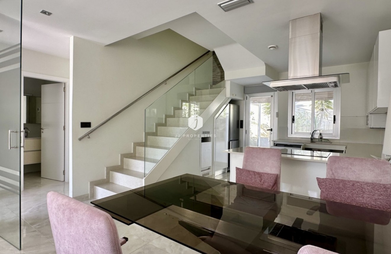 Z drugiej ręki - Villa -
Orihuela Costa - Costa Blanca