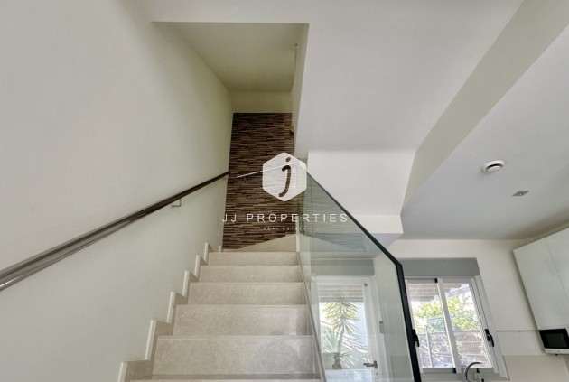 Z drugiej ręki - Villa -
Orihuela Costa - Costa Blanca