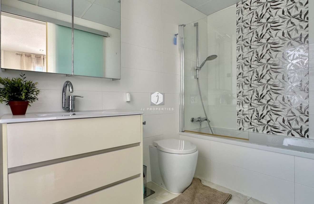 Z drugiej ręki - Villa -
Orihuela Costa - Costa Blanca