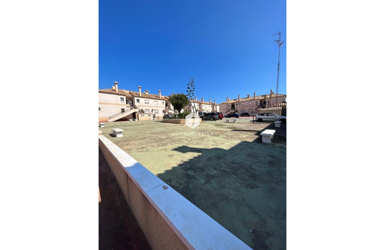 Z drugiej ręki - Bungalow -
Torrevieja - aguas nuevas