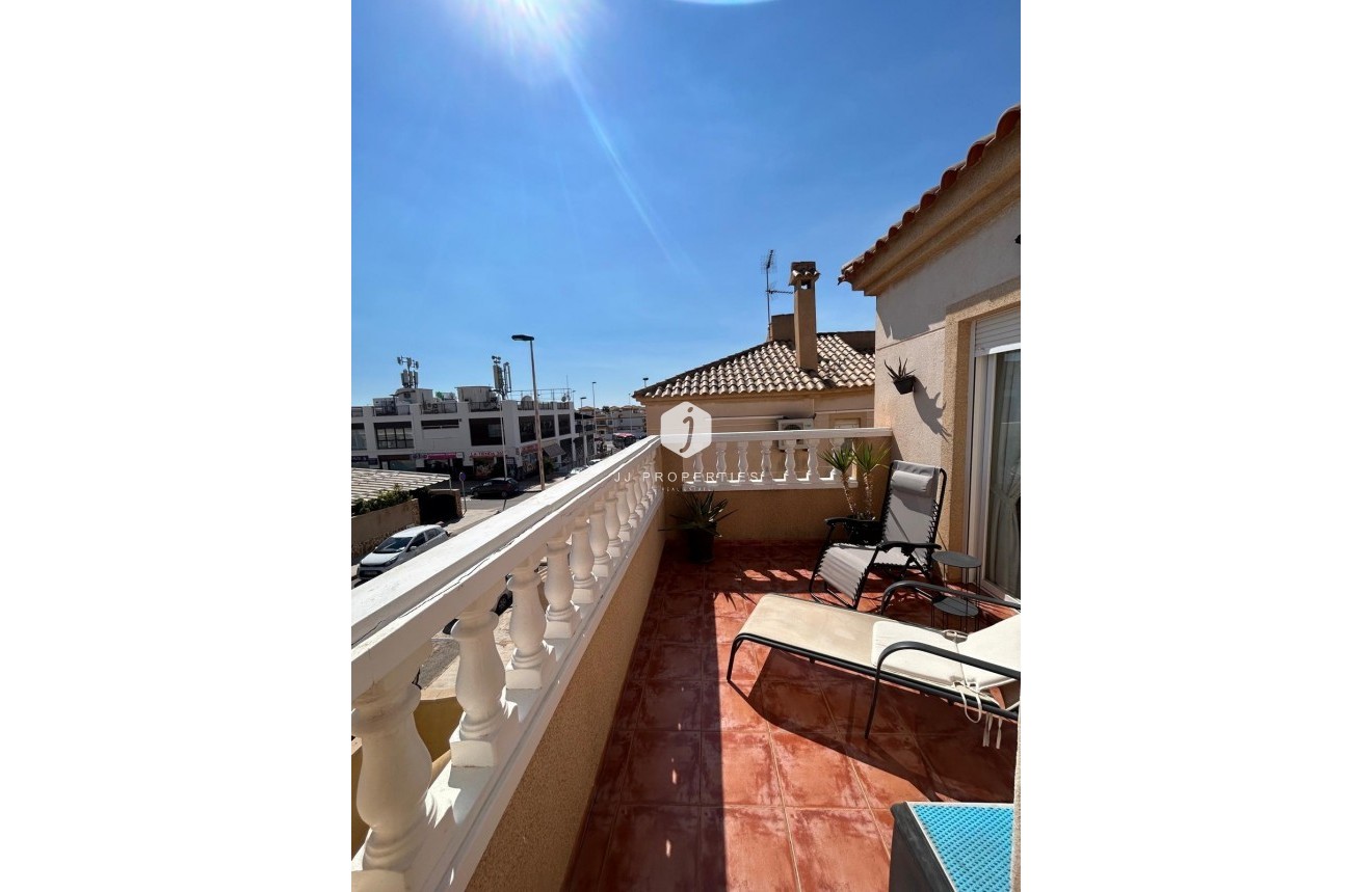 Z drugiej ręki - Bungalow -
Torrevieja - aguas nuevas