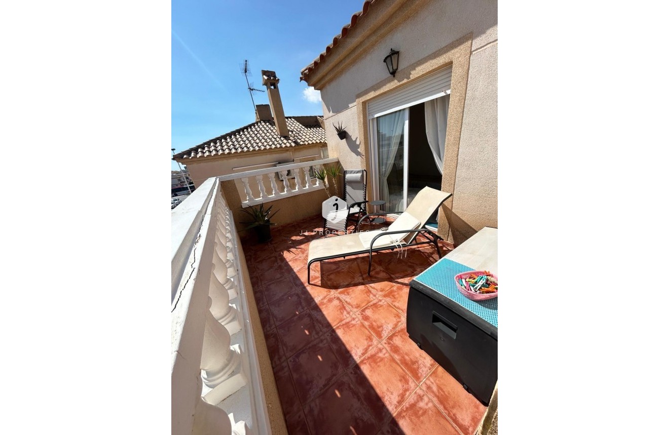 Z drugiej ręki - Bungalow -
Torrevieja - aguas nuevas