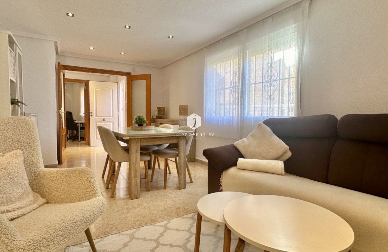 Tweedehands - Chalet -
Orihuela Costa - Costa Blanca