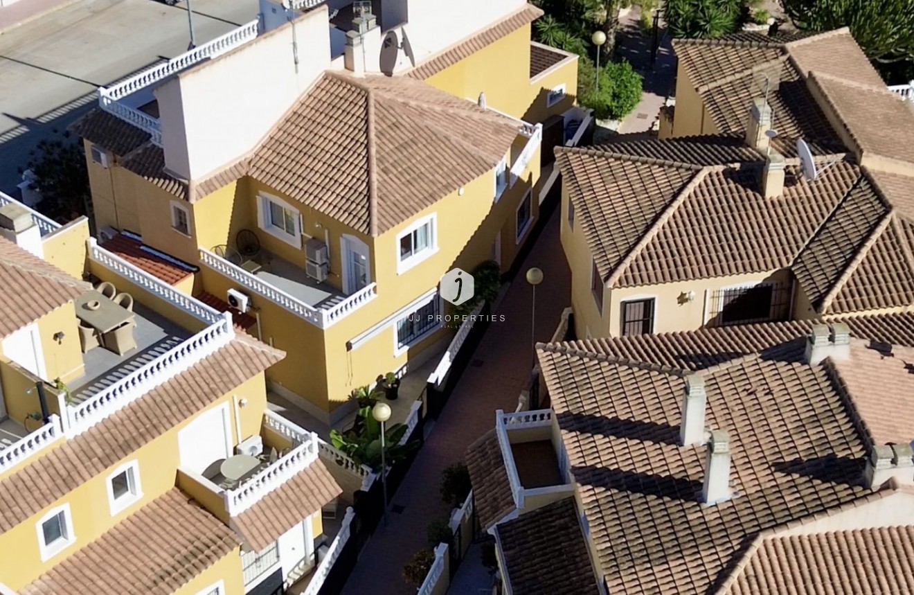 Tweedehands - Chalet -
Orihuela Costa - Costa Blanca