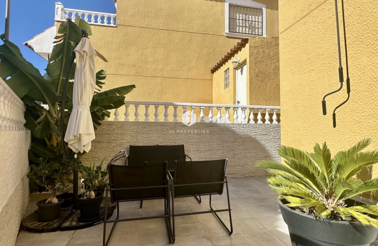 Tweedehands - Chalet -
Orihuela Costa - Costa Blanca