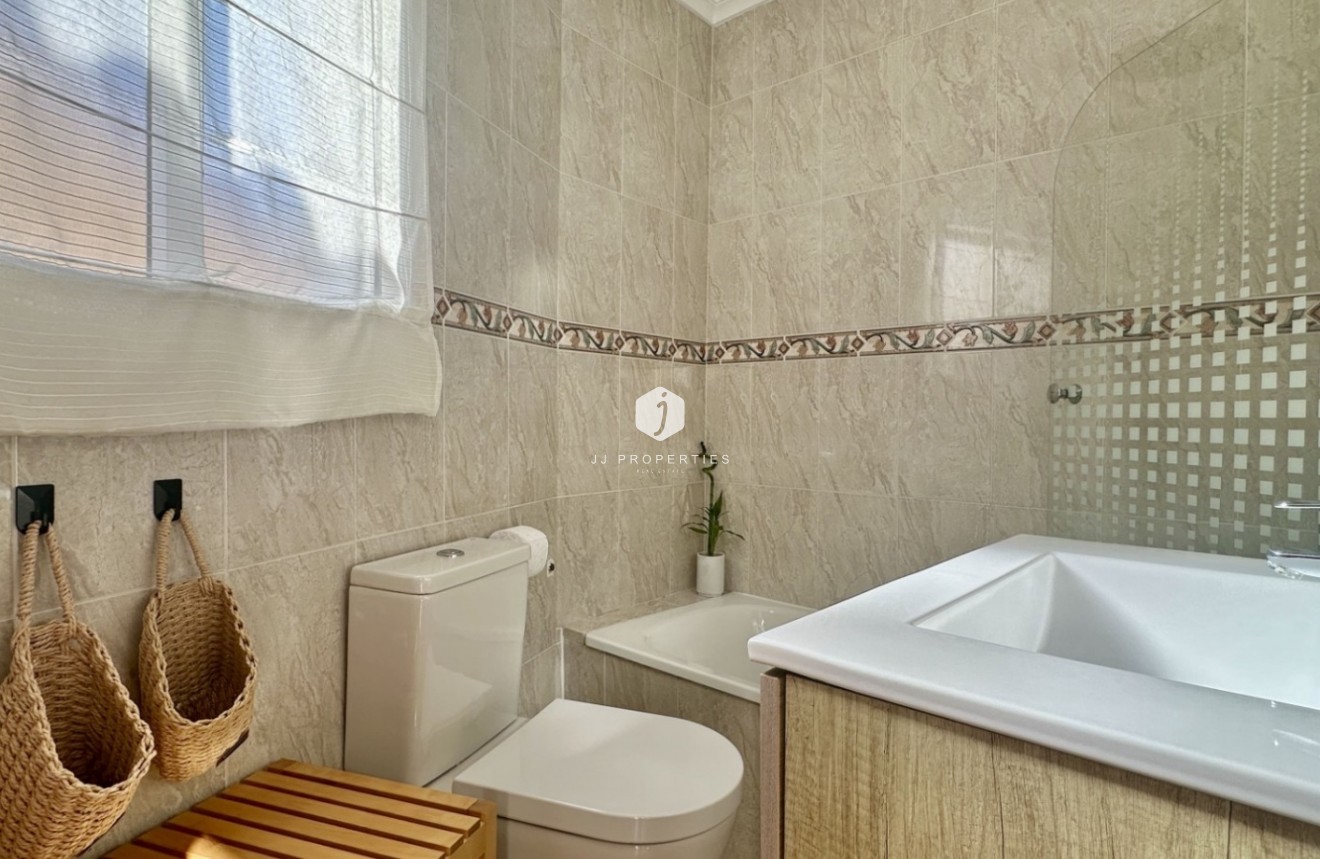 Tweedehands - Chalet -
Orihuela Costa - Costa Blanca