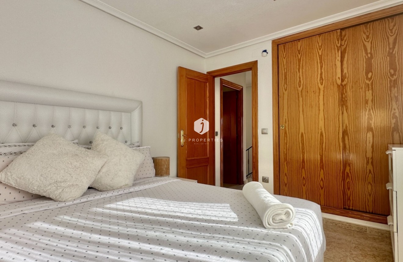 Tweedehands - Chalet -
Orihuela Costa - Costa Blanca