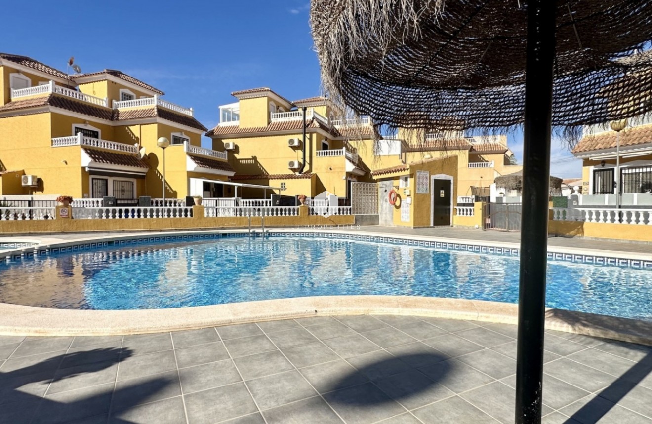 Tweedehands - Chalet -
Orihuela Costa - Costa Blanca