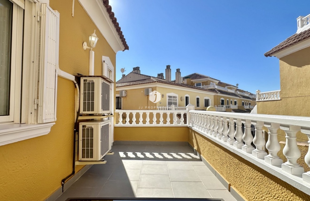 Tweedehands - Chalet -
Orihuela Costa - Costa Blanca