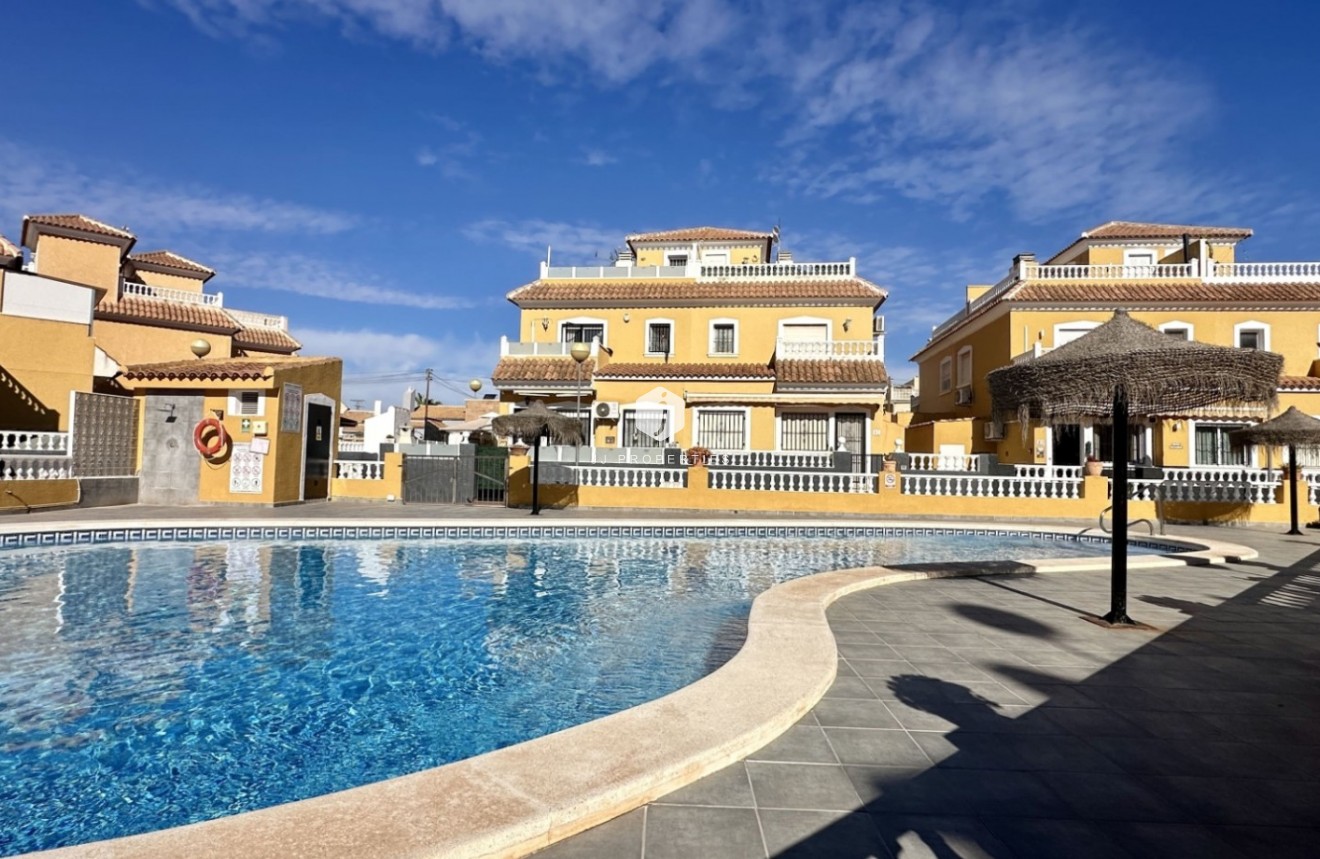 Tweedehands - Chalet -
Orihuela Costa - Costa Blanca